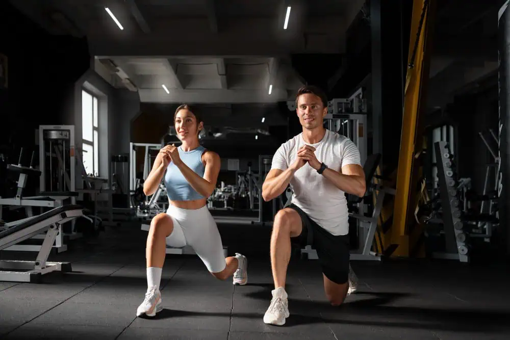 5 Alasan Pemula Wajib Pakai Personal Trainer Saat Pertama Kali Gym